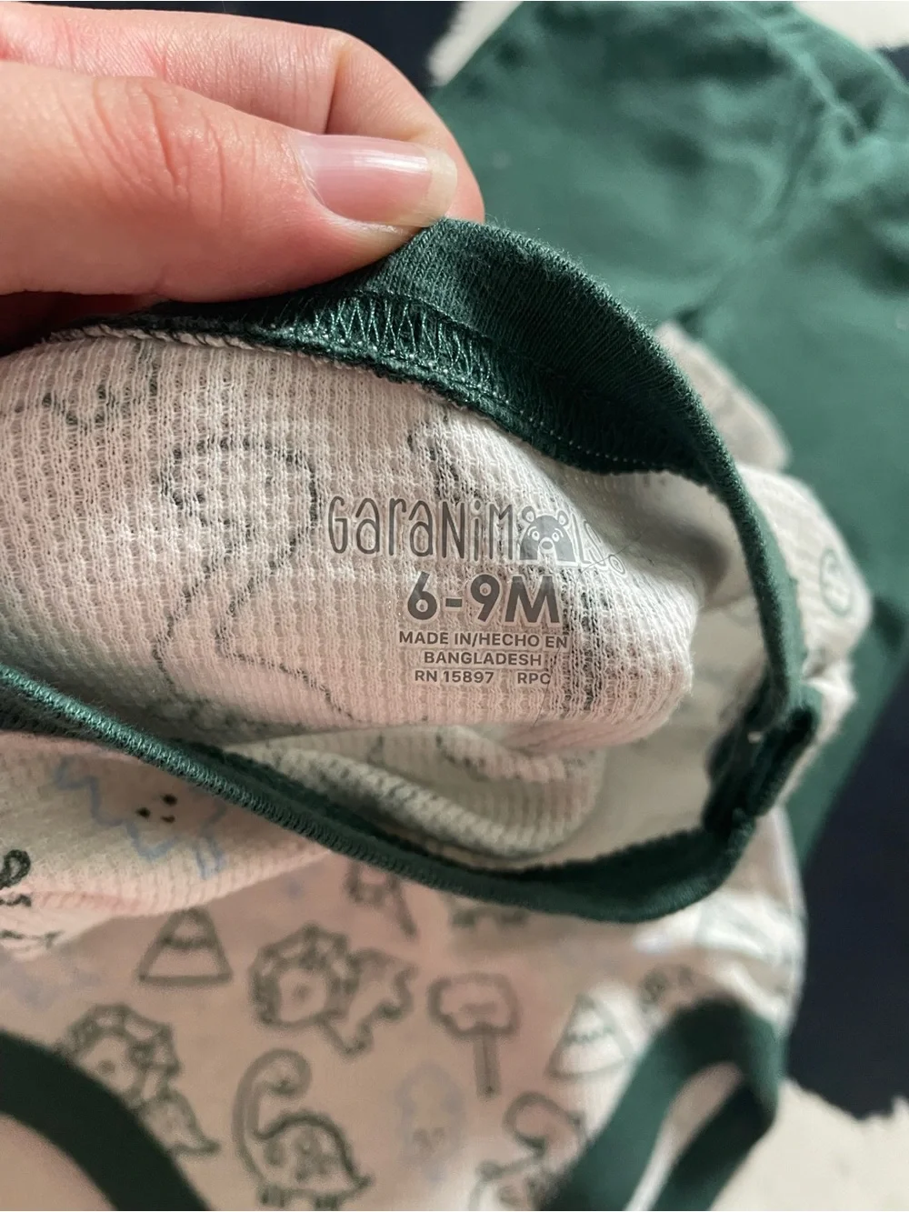 5/$20 Green Dinosaur Outfit